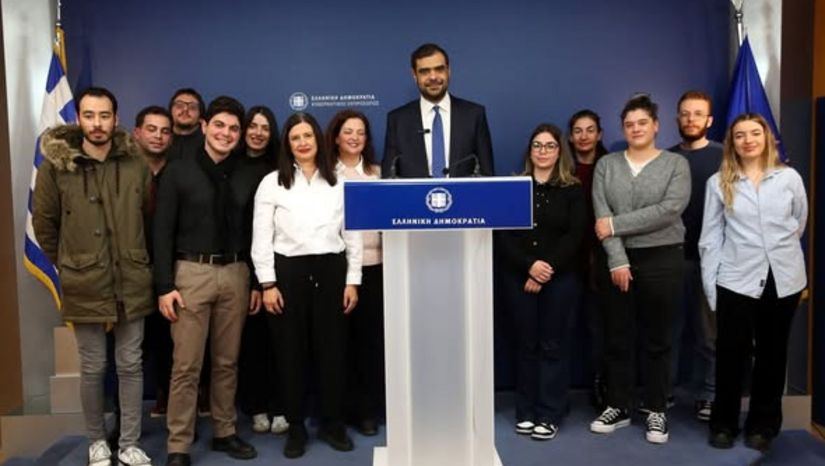 Προσομοίωση διαδικασίας ενημέρωσης (briefing) από τον κυβερνητικό εκπρόσωπο κ. Παύλο Μαρινάκη